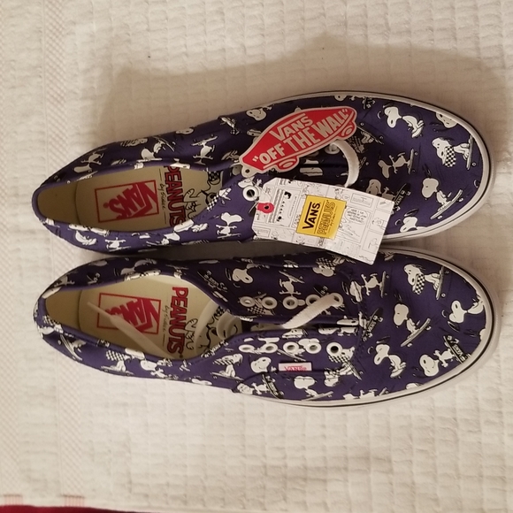 Vans Other - NWT Vans Peanuts shoes Size 11.5